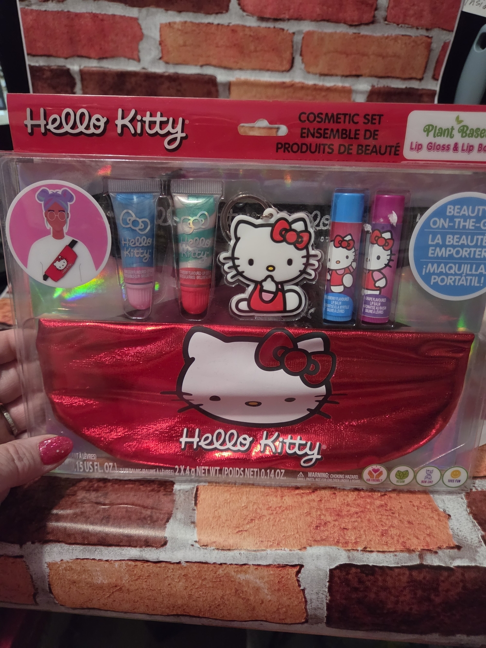 722- Hello Kitty Red Metallic Cosmetic Set with Lip Gloss & Lip Balm